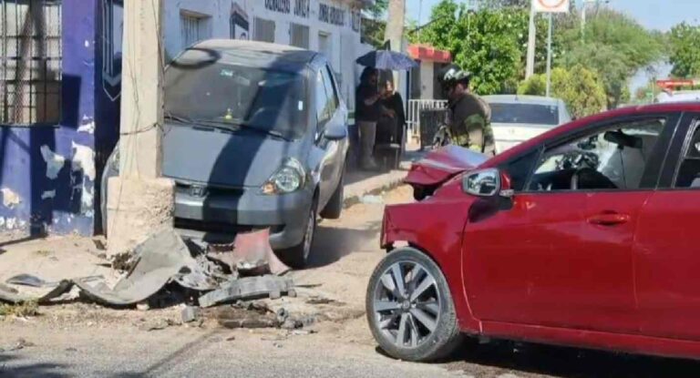 Accidente vial en Hermosillo deja dos personas lesionadas, entre ellas una mujer embarazada Accidente vial en Hermosillo deja dos personas lesionadas, entre ellas una mujer embarazada