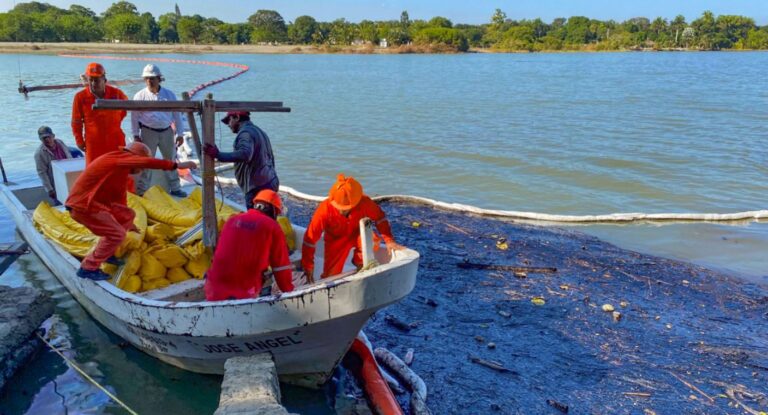 Remediar pasivos ambientales de Pemex costaría más de 532 mil millones de dólares, según especialistas