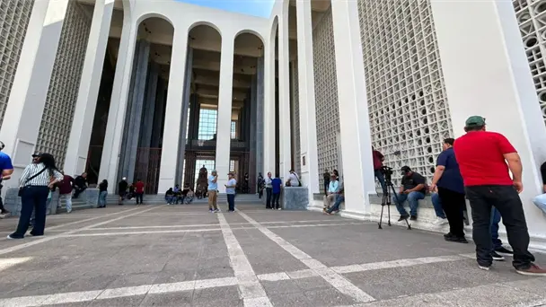 Posible huelga del Staus en Unison afecta a estudiantes