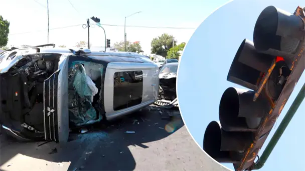 Choque en cruce de Olivares y Mendoza deja semáforos fuera de servicio en Hermosillo Choque en cruce de Olivares y Mendoza deja semáforos fuera de servicio en Hermosillo