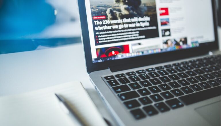 Solo 3 de cada 10 mexicanos confían en las noticias, revela estudio