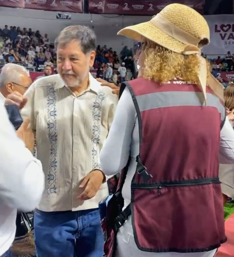 Fernández Noroña defiende su visa vigente durante visita a Hermosillo