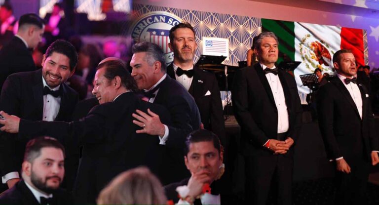 Líderes del PRI, PAN y empresarios proponen tratado contra el crimen en reunión con American Society