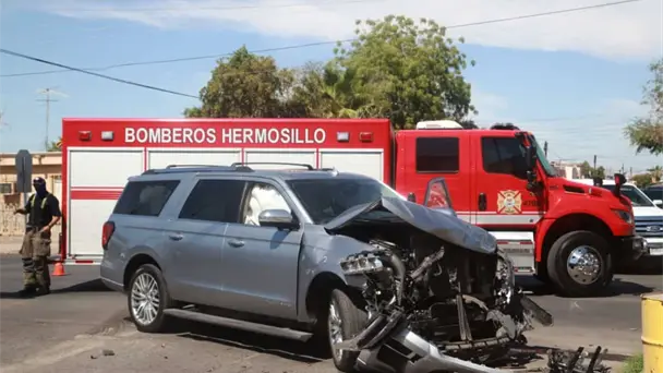 Accidente en cruce de Mendoza y Olivares deja una mujer y tres menores lesionados