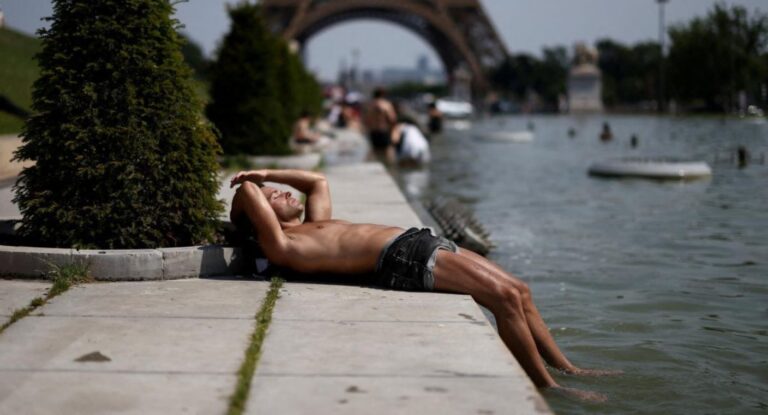 Ola de calor en Francia provoca mil muertes y saturación en funerarias de París