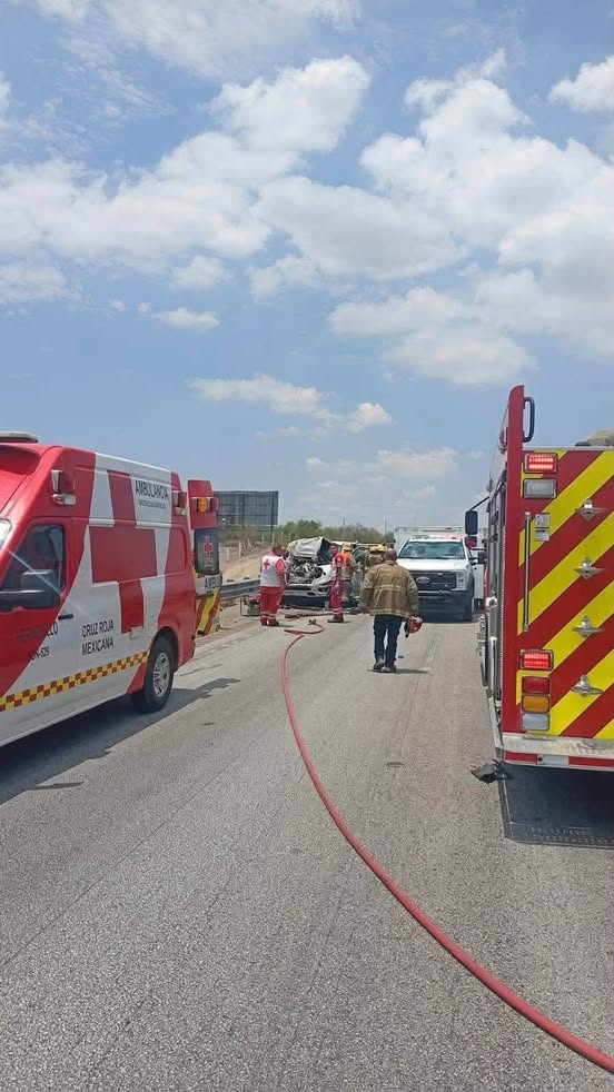 Accidente en carretera Hermosillo-Nogales deja dos personas heridas
