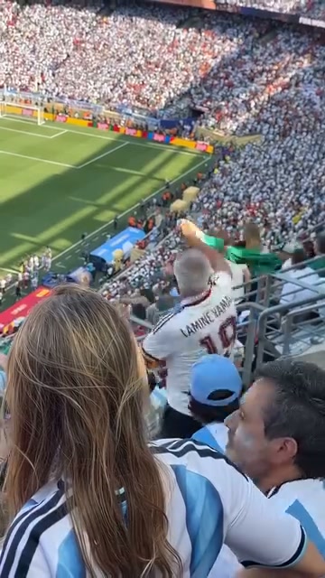 Aficionado mexicano responde a insultos de seguidor argentino en la final del Mundial