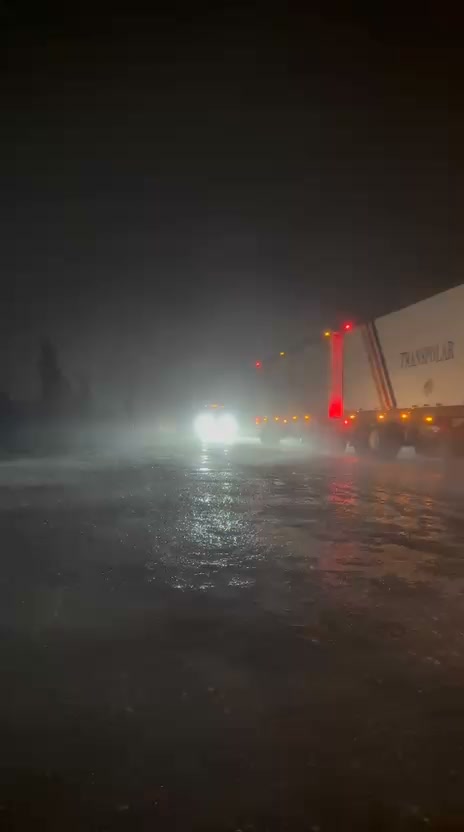 Tormenta nocturna genera fuertes vientos en Agua Prieta