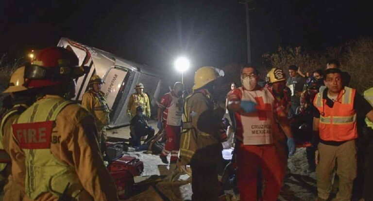 Accidente de autobús en Sonora deja tres muertos y 17 heridos