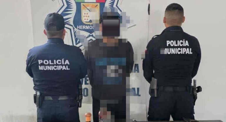 Detienen a hombre por asaltar tienda con réplica de arma en el norte de Hermosillo