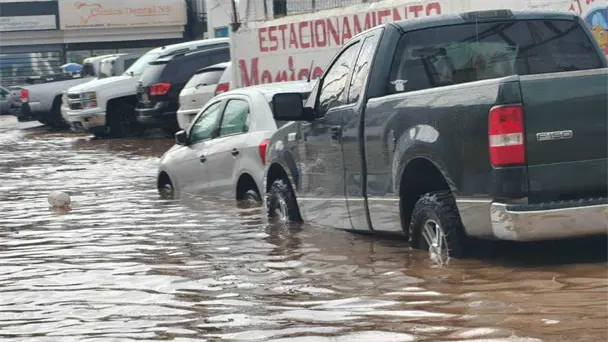 Autoridades alertan sobre cruces peligrosos en Nogales durante lluvias