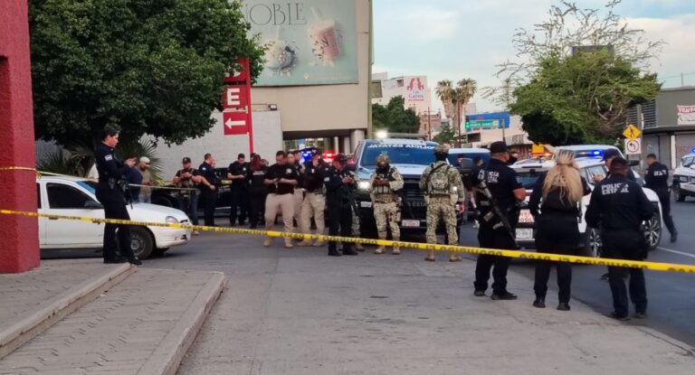 Hombre asesinado a balazos frente a banco en el centro de Hermosillo