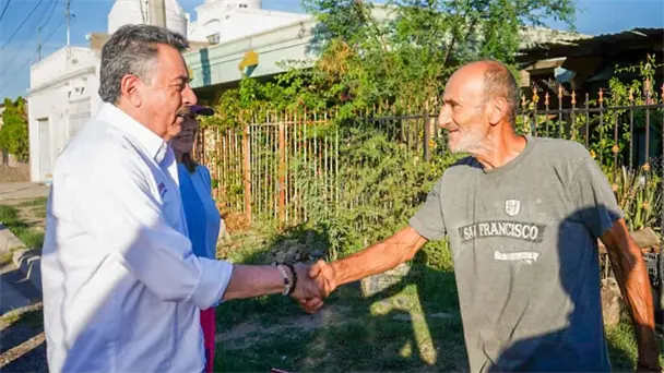 Javier Lamarque retoma contacto con vecinos en Las Amapolas para fortalecer la Cuarta Transformación