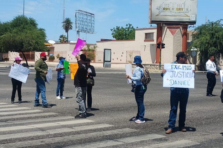 Liberan a Daniel Flores tras protesta y bloqueo vial en Hermosillo