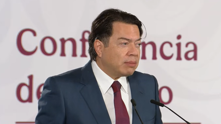 Consulta a más de un millón de maestros sobre dispositivos digitales en escuelas de México