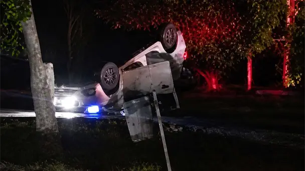 Pasajero de vehículo de plataforma muere tras choque y volcamiento en Ciudad Obregón