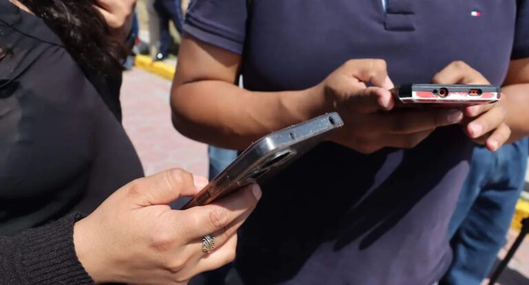 La CRT advierte suspensión de líneas celulares terminadas en 0 por falta de vinculación