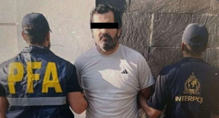 Contralmirante Farías Laguna será entrevistado por FBI y DEA antes de su traslado a México