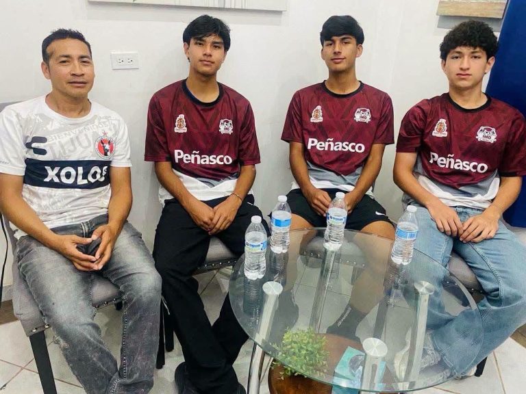 Tres estudiantes de Cobach Sonora se integran a fuerzas básicas del Club Xolos