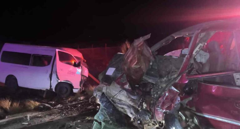 Choque-volcamiento en Costa de Hermosillo deja dos muertos y tres lesionados