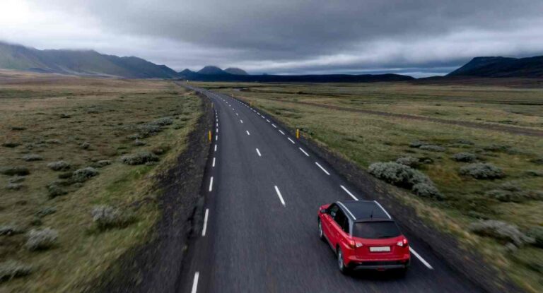 Cinco jóvenes mueren en Irlanda por reto viral de conducción en sentido contrario