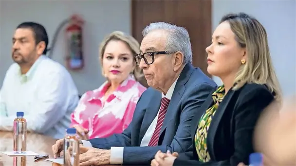 Morena y CEN definirán gobernador interino de Sinaloa tras posposición en el Congreso