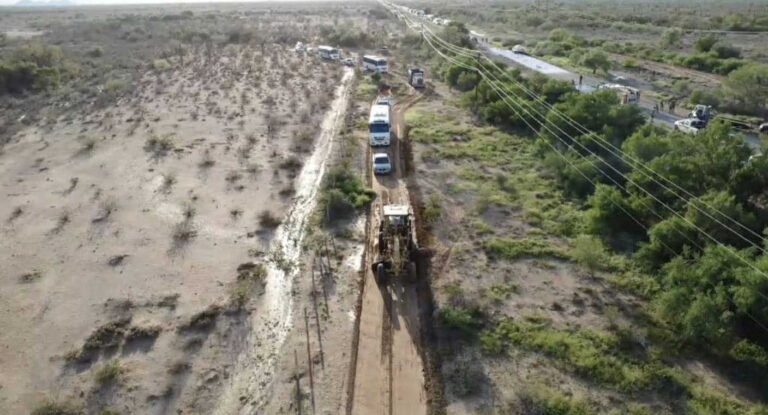 Investigan derrame de ácido sulfúrico en carretera Caborca–Y Griega tras accidente