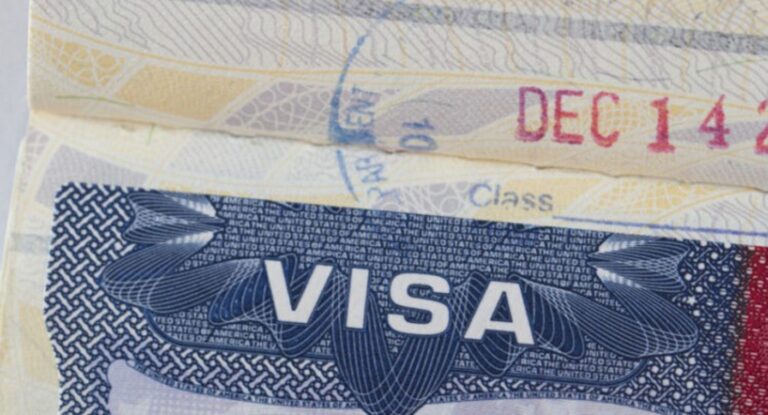 Estados Unidos revoca más de 175 mil visas por incumplimientos y actividades delictivas