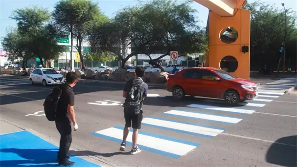 Estudiantes de la Unison piden más semáforos y seguridad vial en zonas cercanas al campus