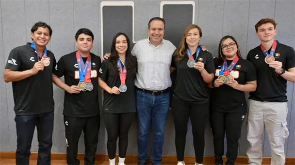 Antonio Astiazarán reafirma apoyo a deportistas medallistas de Hermosillo