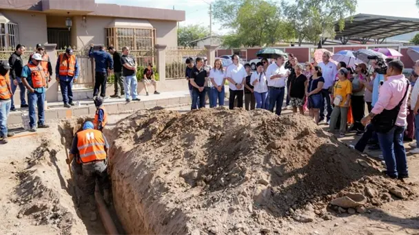 Antonio Astiazarán supervisa rehabilitación vial en avenida Huásabas, Hermosillo