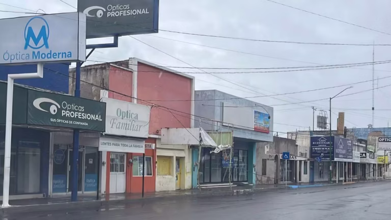 Cierran comercios en Ciudad Obregón y Mercajeme por huracán Polo y alerta naranja
