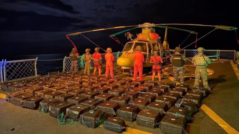Armada de México decomisa 37.8 toneladas de cocaína en operaciones marítimas de 2026