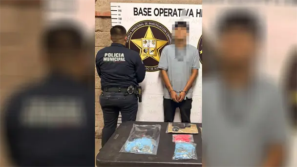 Detienen a joven con drogas, armas y vehículo robado en Hermosillo