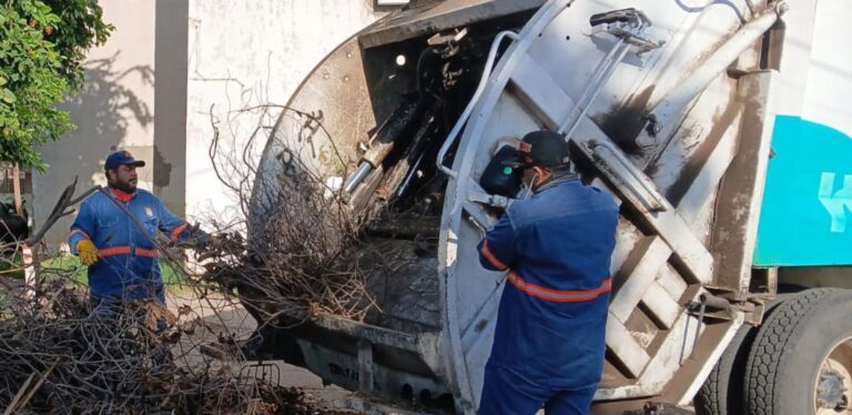 Recolector de basura en Hermosillo resulta lesionado por piezas desprendidas de camión recolector