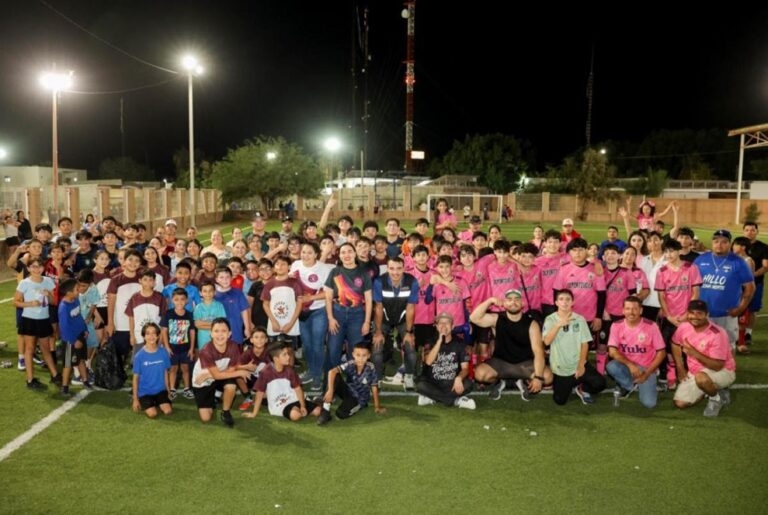 Jóvenes de Hermosillo y Bahía de Kino se reúnen en partido de fútbol por Sonora en Conexión