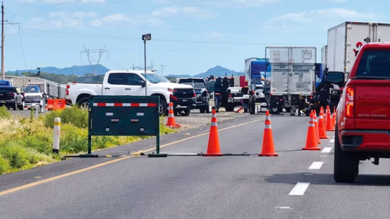 FGJE realiza recorridos para detectar retenes ilegales en la carretera federal México 15