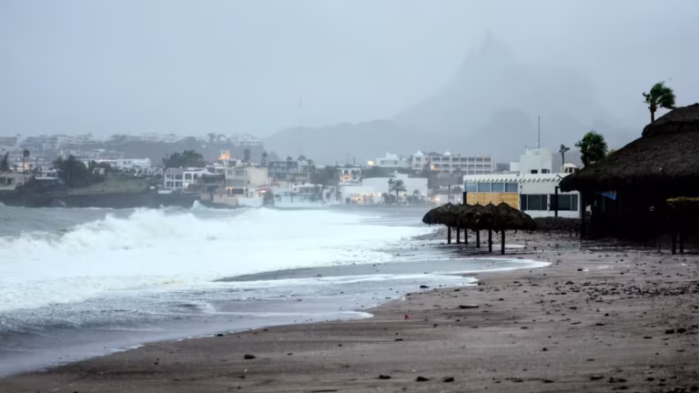Huracán Polo impacta Sonora: fuertes lluvias y vientos en Guaymas y San Carlos