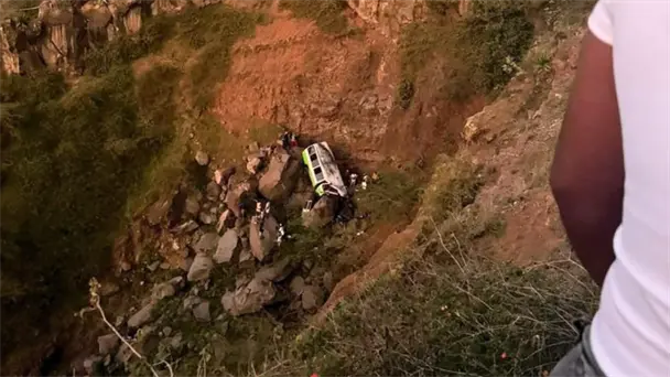Accidente de autobús en isla de Fogo deja 25 muertos y varios heridos