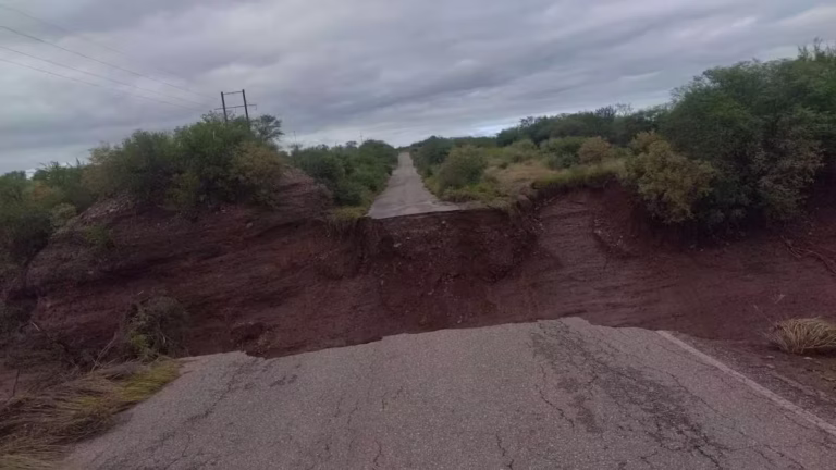 Huracán Polo deja incomunicada a Suaqui Grande y provoca graves daños