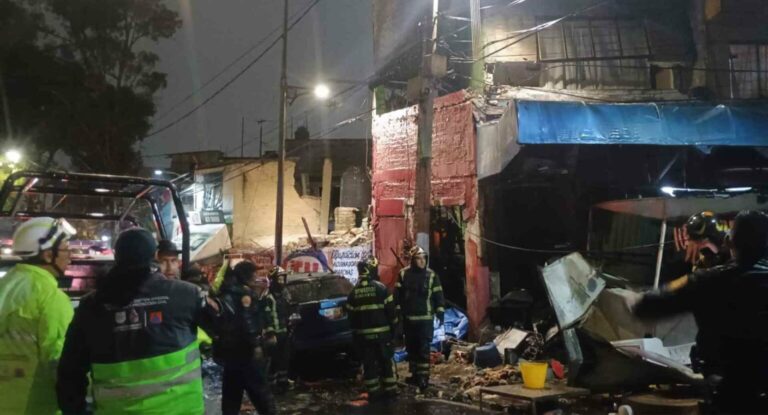 Explosión en negocio de comida en Álvaro Obregón deja un muerto y 11 heridos
