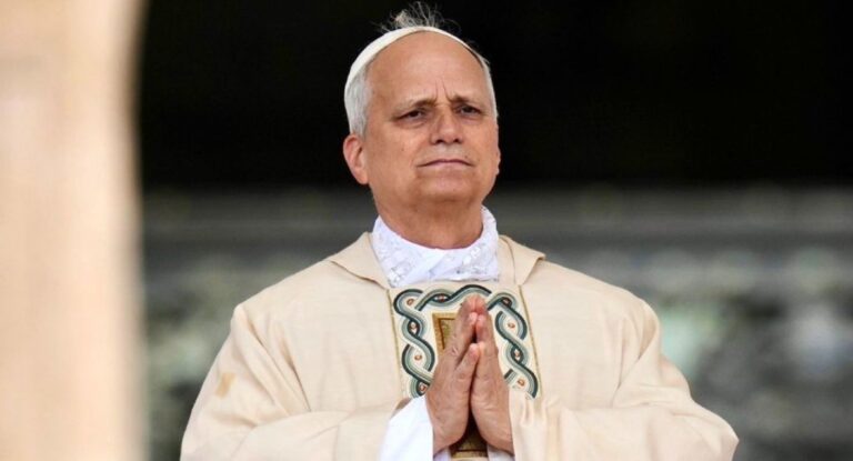 Papa León XIV llama a aprender de la historia y fortalecer valores sociales