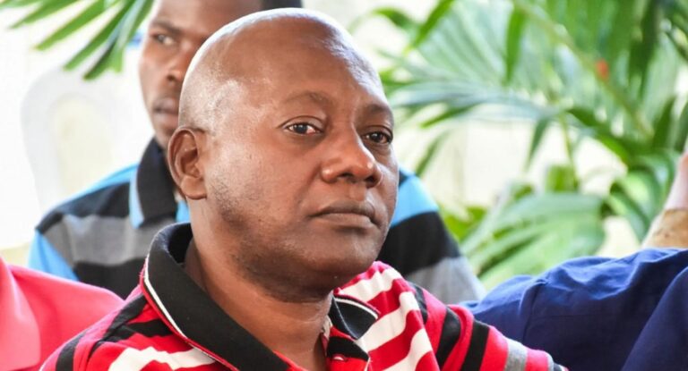 Pastor Paul Nthenge Mackenzie declarado culpable por muerte de 190 niños en Kenia