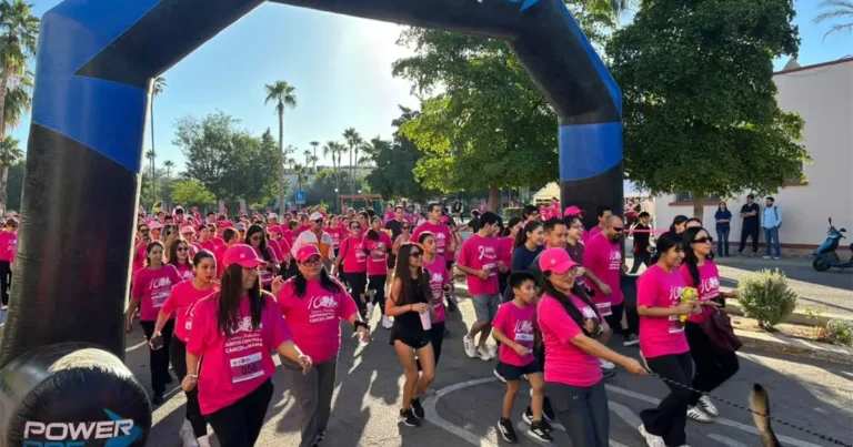 Más de 600 personas participan en la Décima Carrera Contra el Cáncer de Mama en la Unison