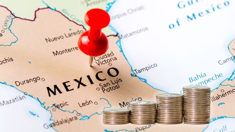 Más de la mitad de trabajadores formales en México perciben salario insuficiente