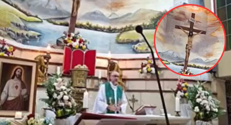 Muere sacerdote en Guayaquil tras caída de cruz durante misa transmitida en Facebook