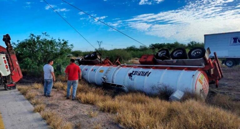 Volcadura de pipa con nitrato deja un muerto y un lesionado en Cucurpe