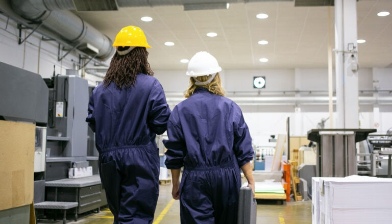 Mujeres emprendedoras enfrentan desigualdad de ingresos en México; brecha salarial alcanza el 40%, advierte la IBERO Pese al crecimiento del empleo femenino en México, las mujeres independientes perciben alrededor de 5,700 pesos mensuales, frente a 9,600 de los hombres. La IBERO advierte que persisten barreras económicas y laborales.