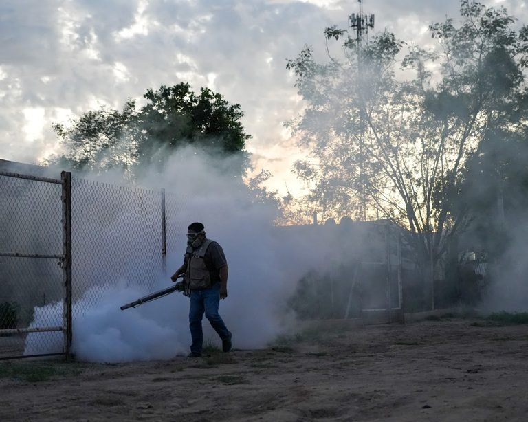 Refuerzan acciones contra el dengue en el Poblado Miguel Alemán