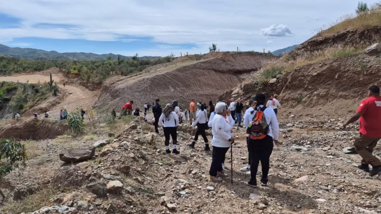 Madres buscadoras realizan jornada en presa Comaquito sin hallazgos